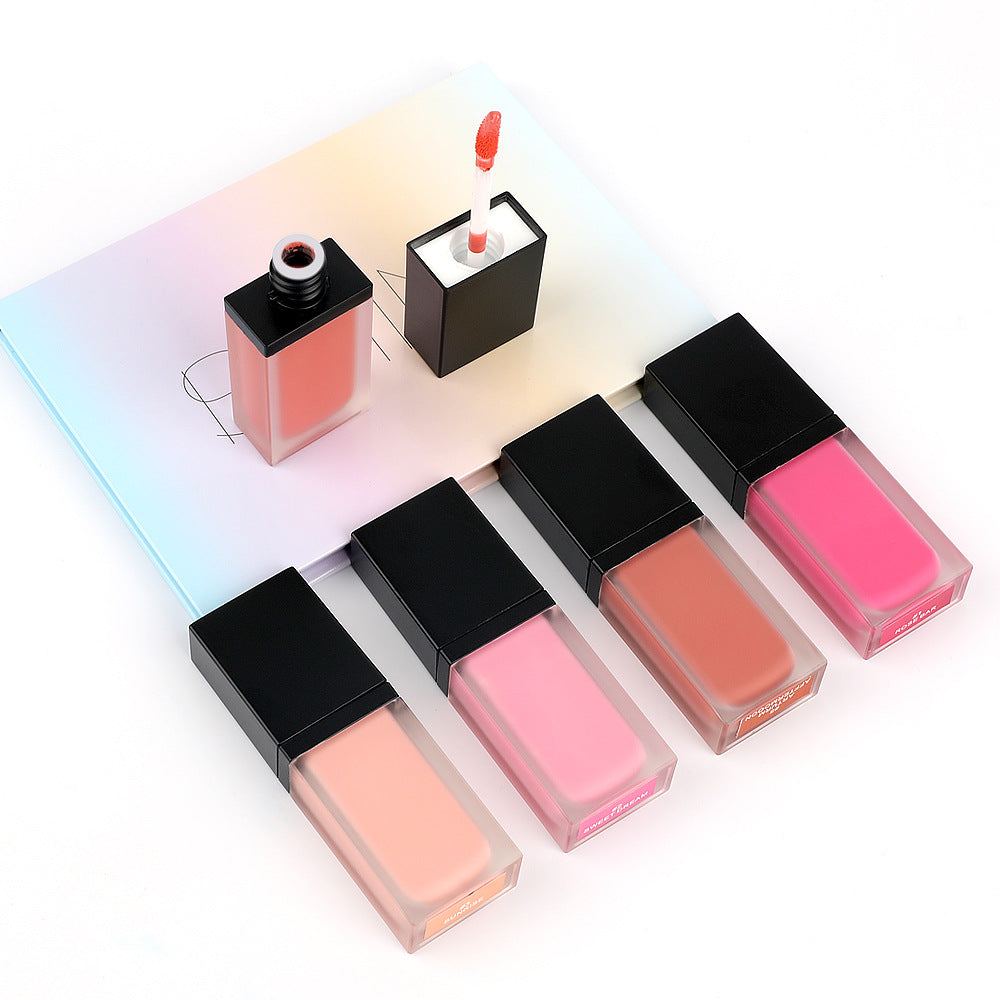 Five-color vitality liquid blush modifies the face shape naturally obedient color-developing liquid blush